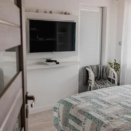 Apartament Nad Jeziorem Sajmino * أوسترودا